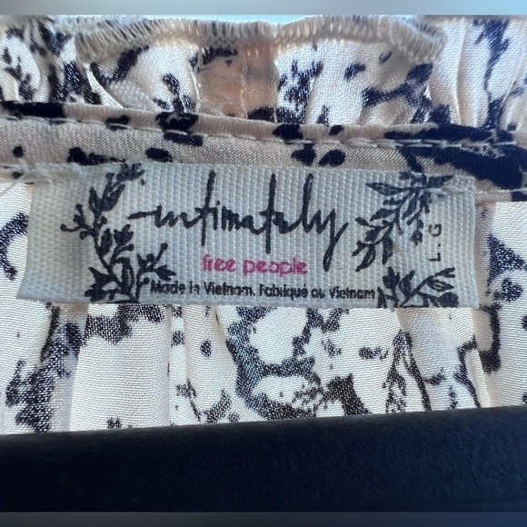 Free People Intimately Bodysuit Women's Size L Long Sleeve - Picture 4 of 5